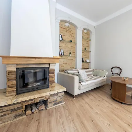 Apartment In Historic Old Town *